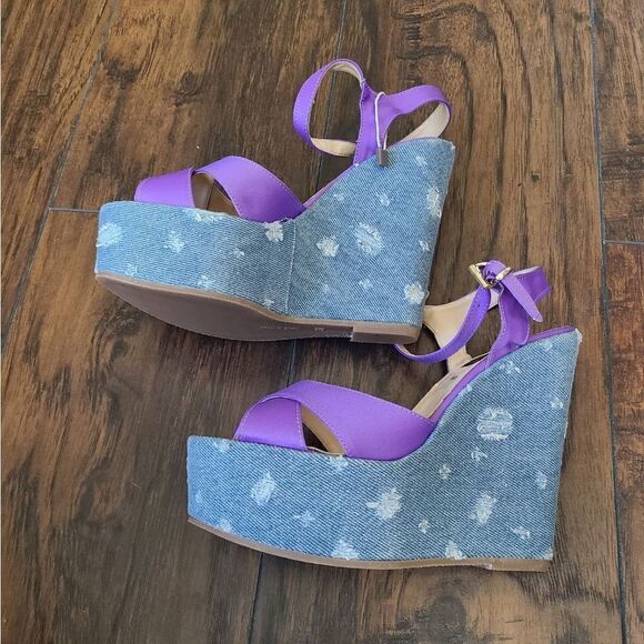 NWOT Isabella Lorusso Vera Wedges - Picture 4 of 8